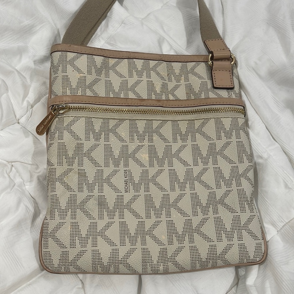 MICHAEL KORS MK Tan Thin Crossbody Fabric Strap Outside Zipper Pocket